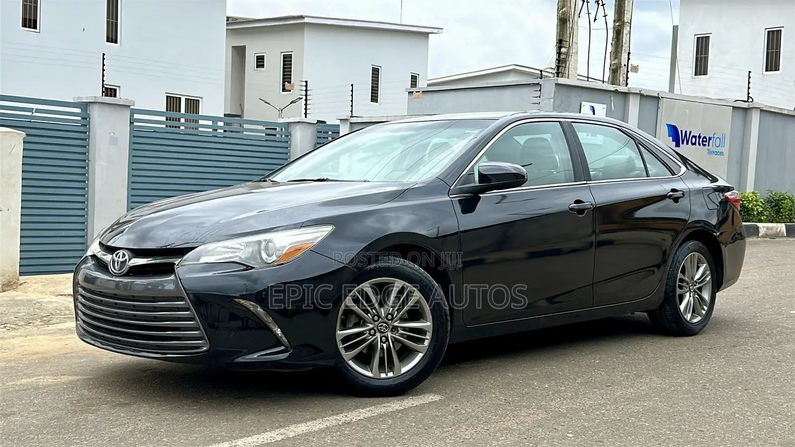 Toyota Camry SE 4dr Sedan (2.5L 4cyl 6A) 2017 Black