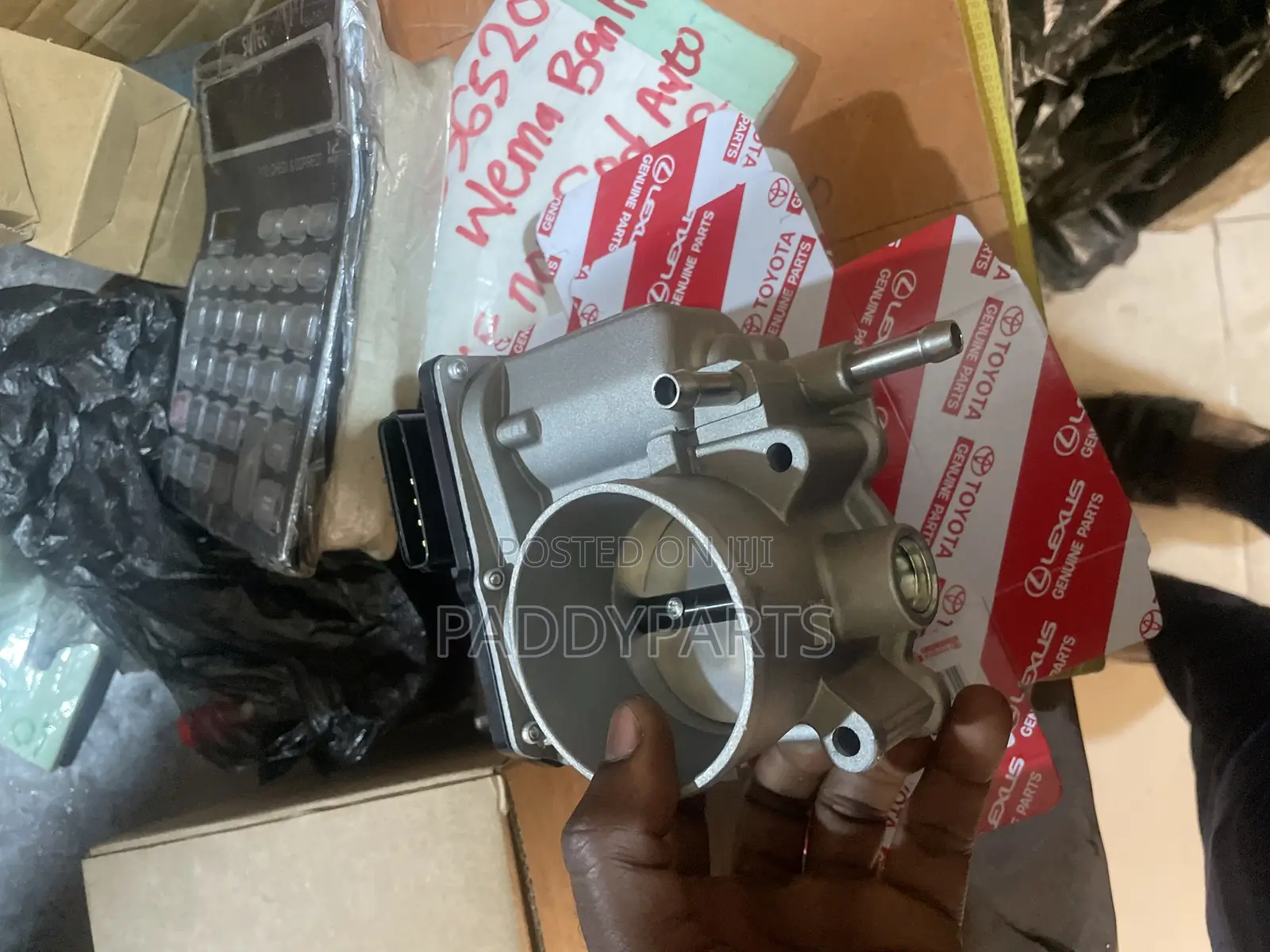 Lexus Lx570 Throttle Body/ Injector Mouth