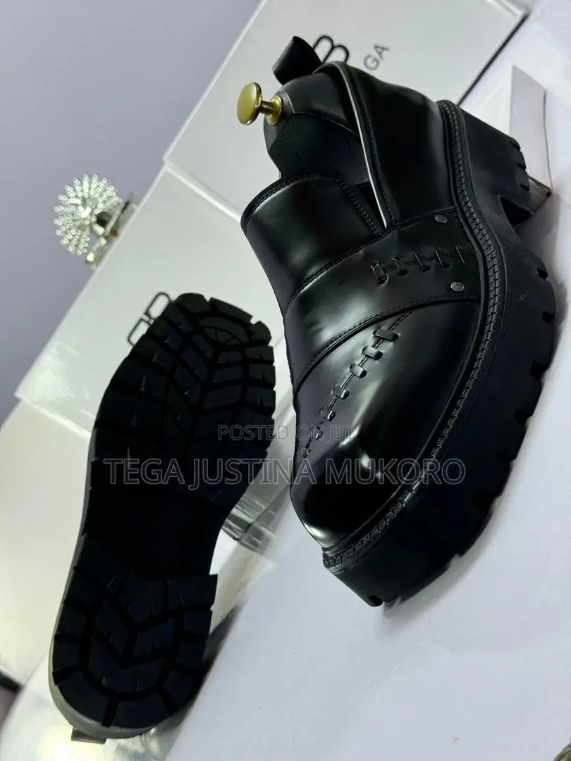 Latest Stylish Design Balenciaga Men's Footwear