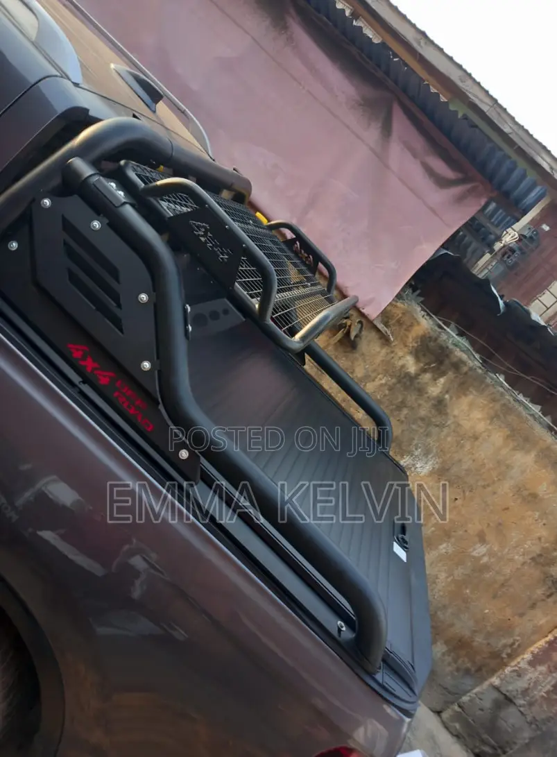 Complete Boothcover Toyota Tacoma 2020 Model