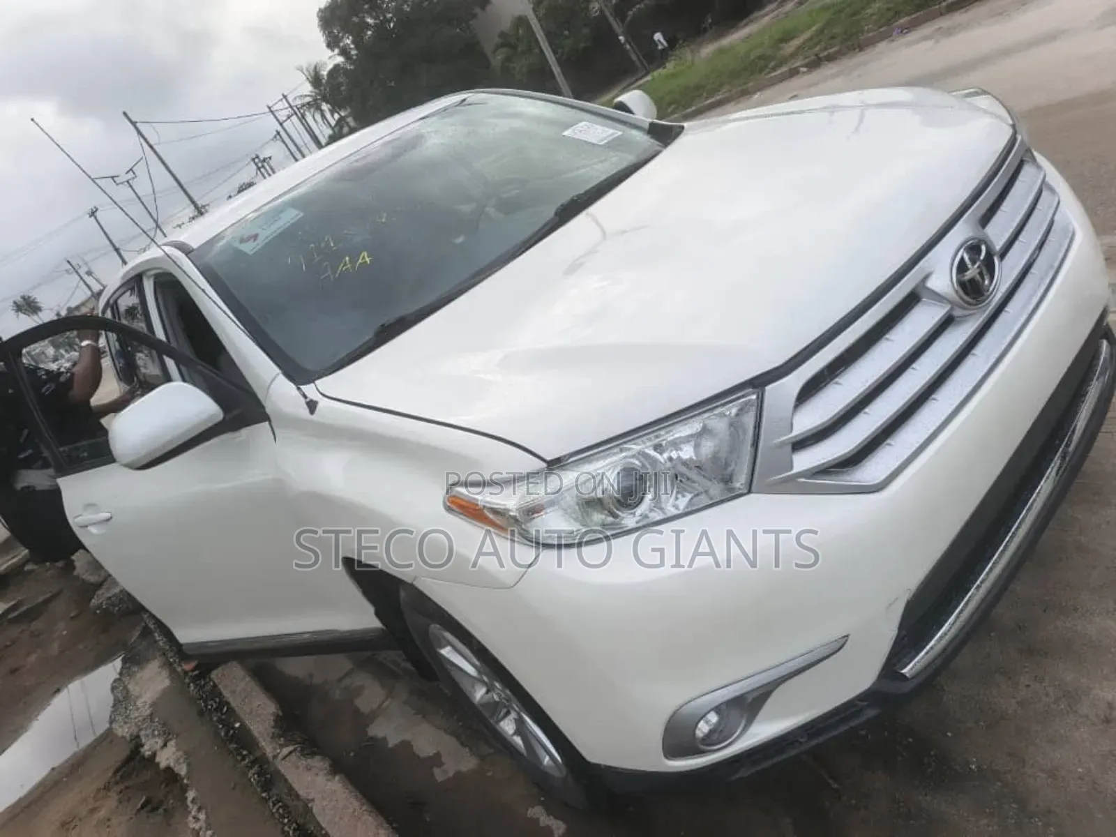 Toyota Highlander Hybrid Limited 2012 White