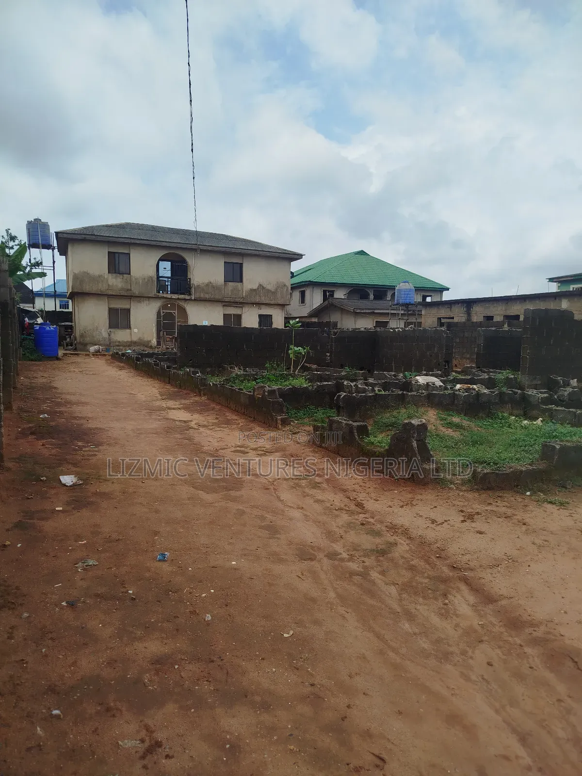 Furnished 2bdrm Block of Flats in Isuti Road, Igando / Ikotun/Igando