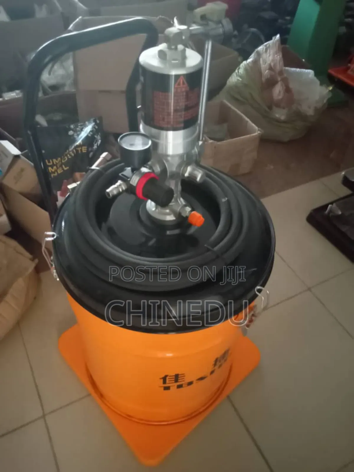 Pneumatic Grease Bucket