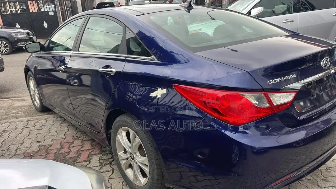 Hyundai Sonata 2013 Blue