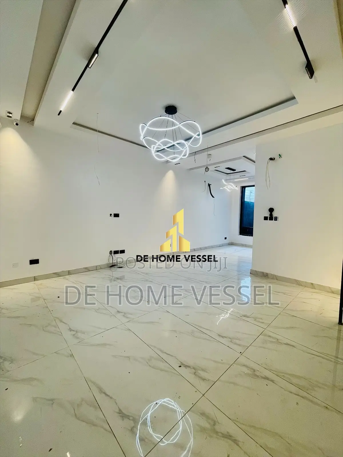 4bdrm Townhouse/Terrace in Lekki Phase 1 for sale