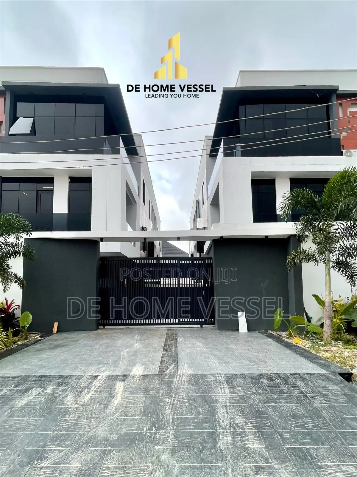4bdrm Townhouse/Terrace in Lekki Phase 1 for sale
