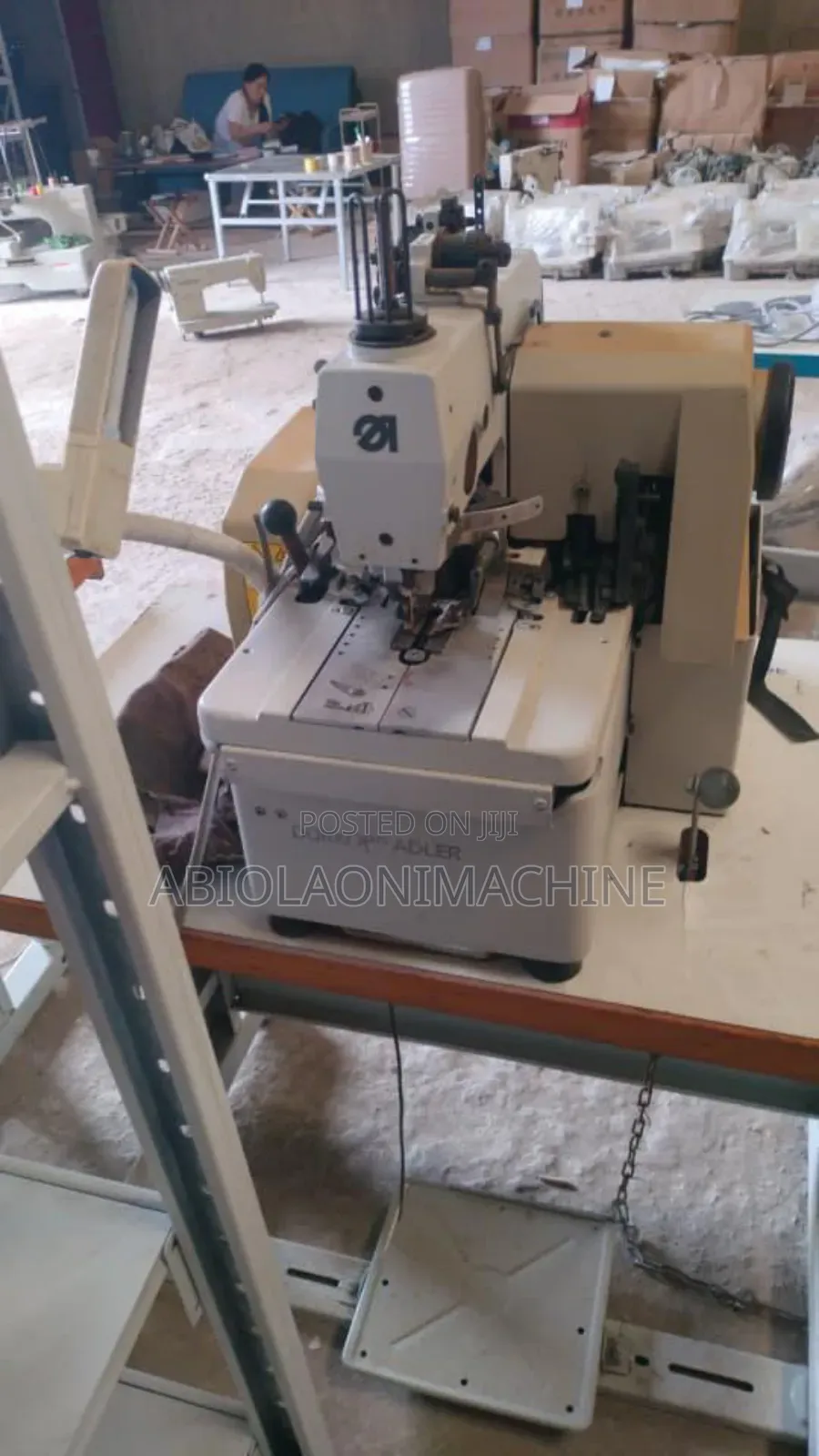 Industrial Suit Buttonhole Machine (Tokunbo)