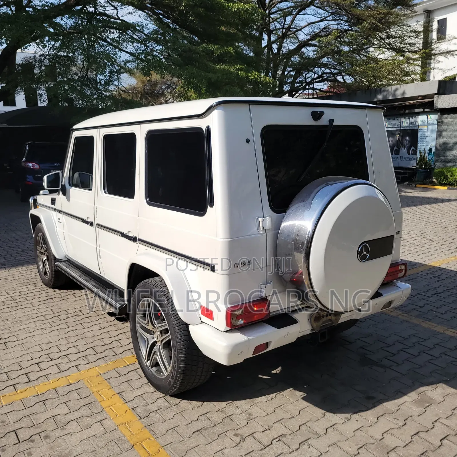Mercedes-Benz G-Class Base G 63 AMG AWD 2013 White