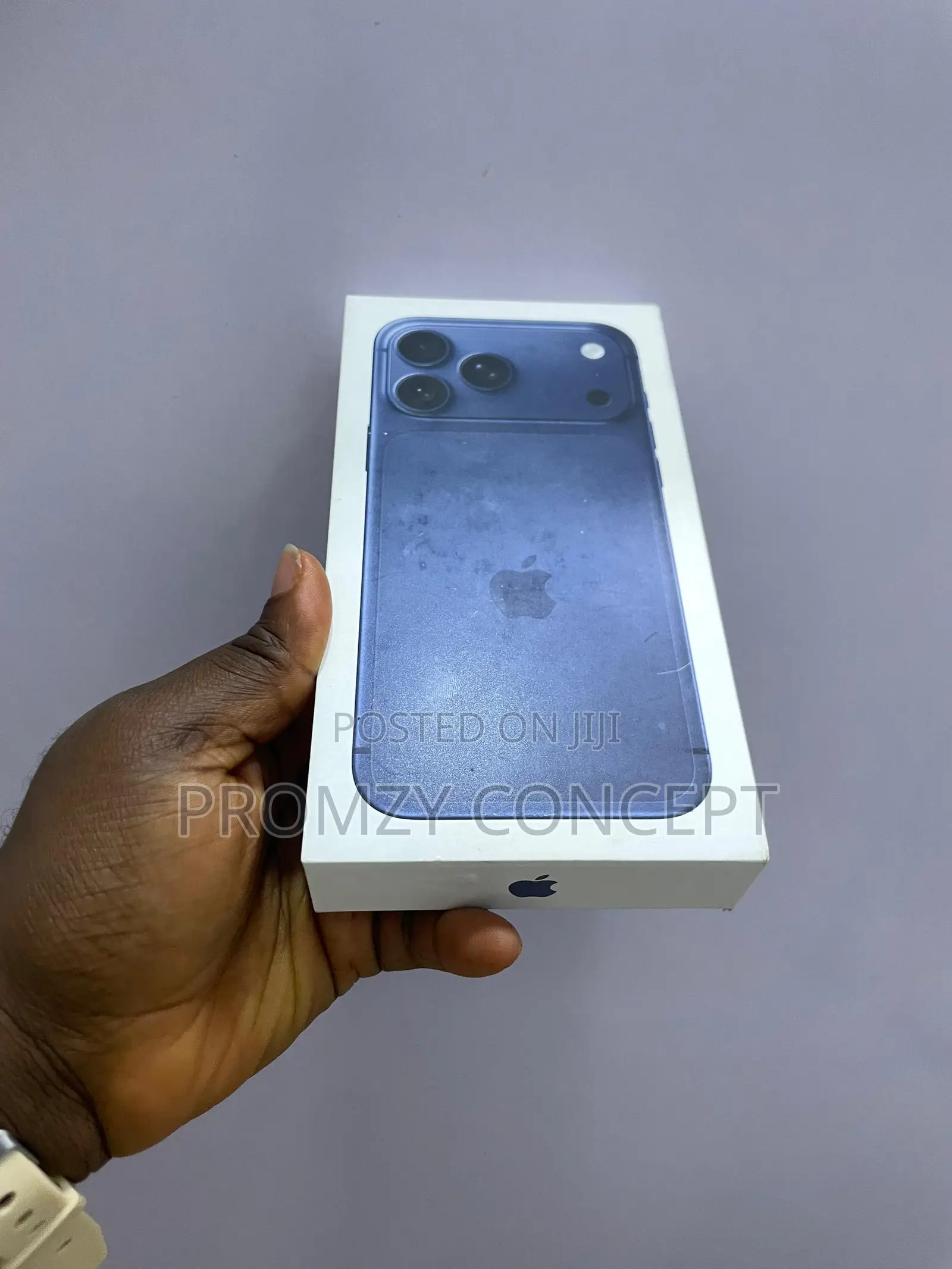 New Apple iPhone 17 Pro Max 256 GB Blue
