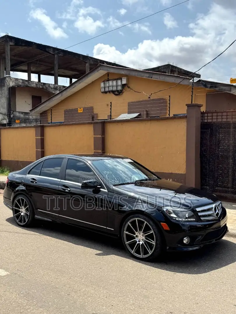 Mercedes-Benz C300 Luxury 4Matic Sedan AWD (3.0L 6cyl 7A) 2011 Black