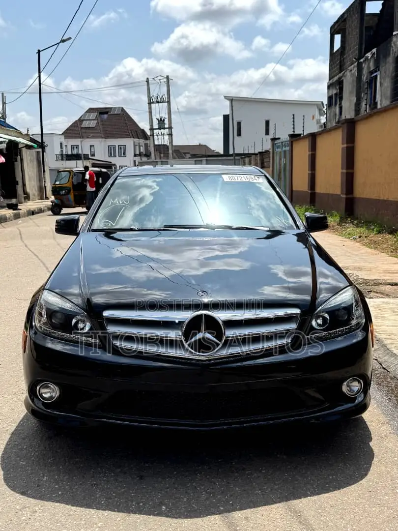 Mercedes-Benz C300 Luxury 4Matic Sedan AWD (3.0L 6cyl 7A) 2011 Black