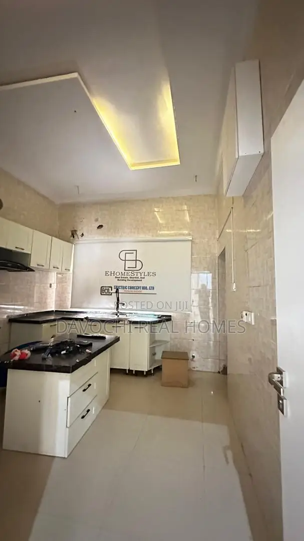 4bdrm Duplex in Orchid Road, Lekki Phase 2 for rent