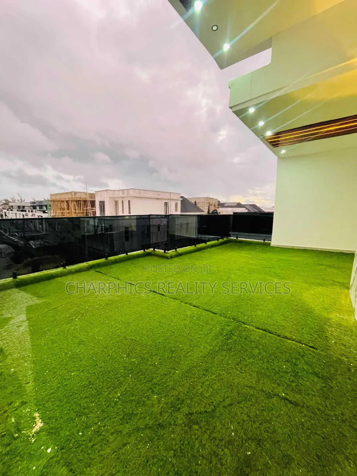 5bdrm Duplex in Ikota for sale