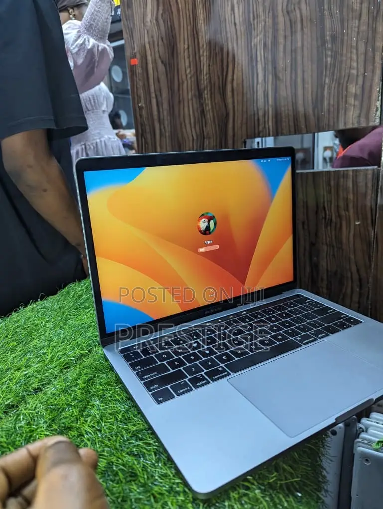 Laptop Apple MacBook Pro 2019 64GB Intel Core i9 SSD 512GB
