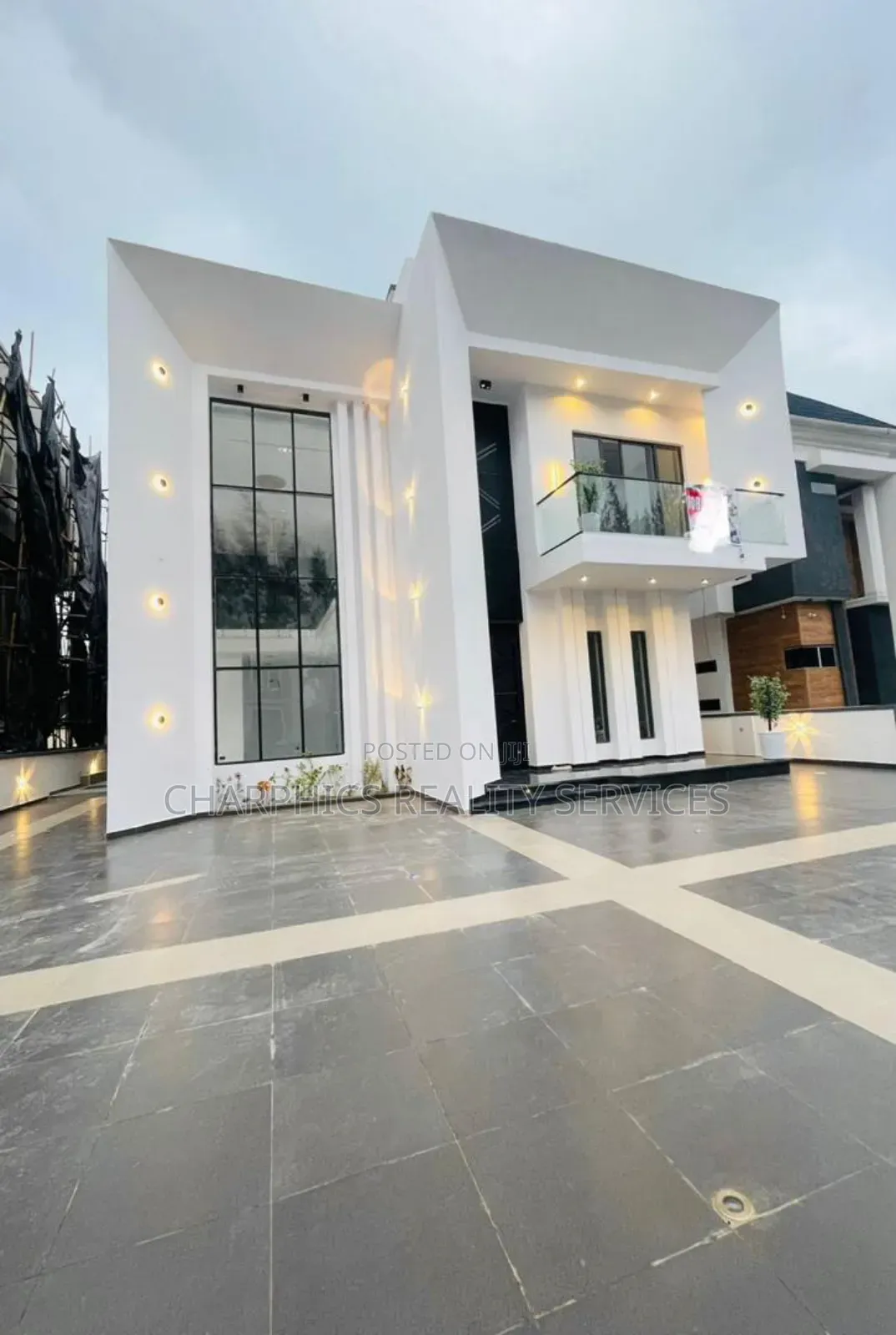 5bdrm Duplex in Lekki for sale