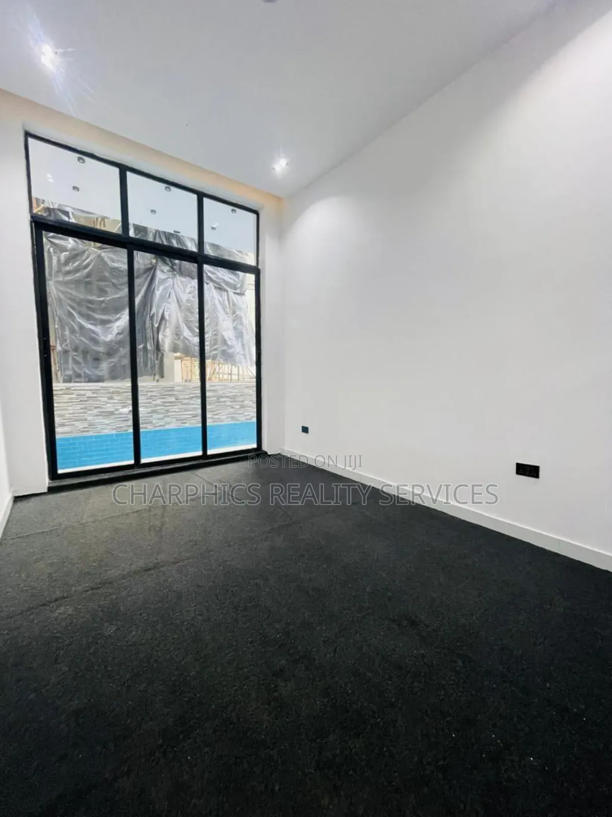 5bdrm Duplex in Lekki for sale