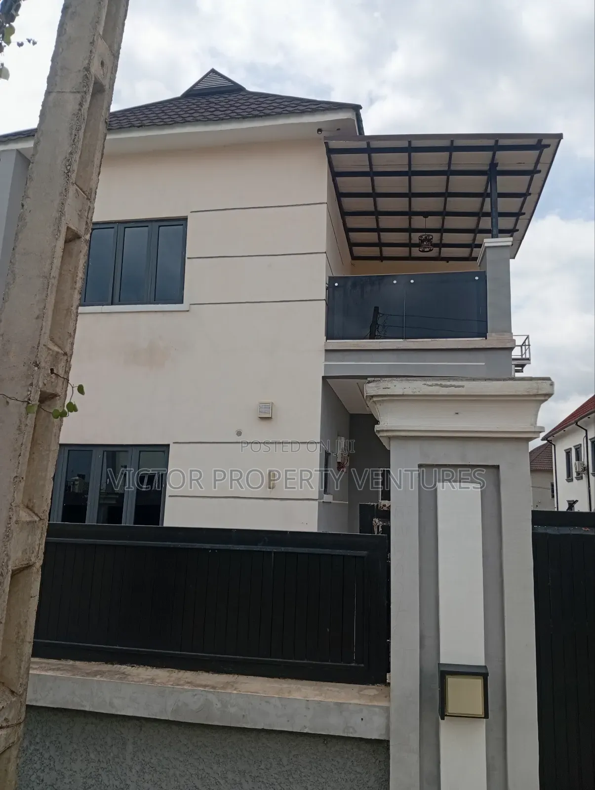 4bdrm Duplex in Kubwa for sale
