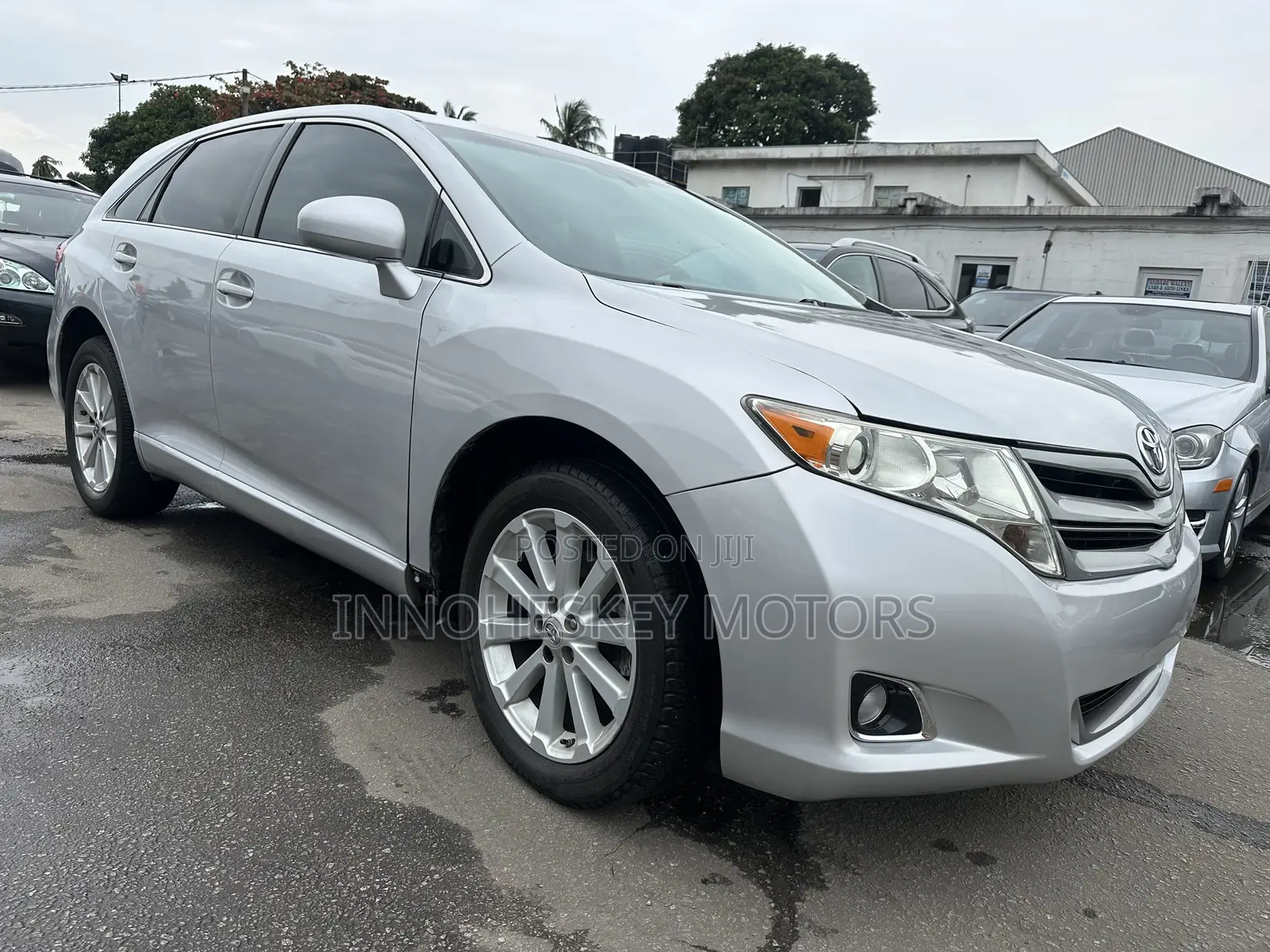 Toyota Venza AWD 2010 Silver