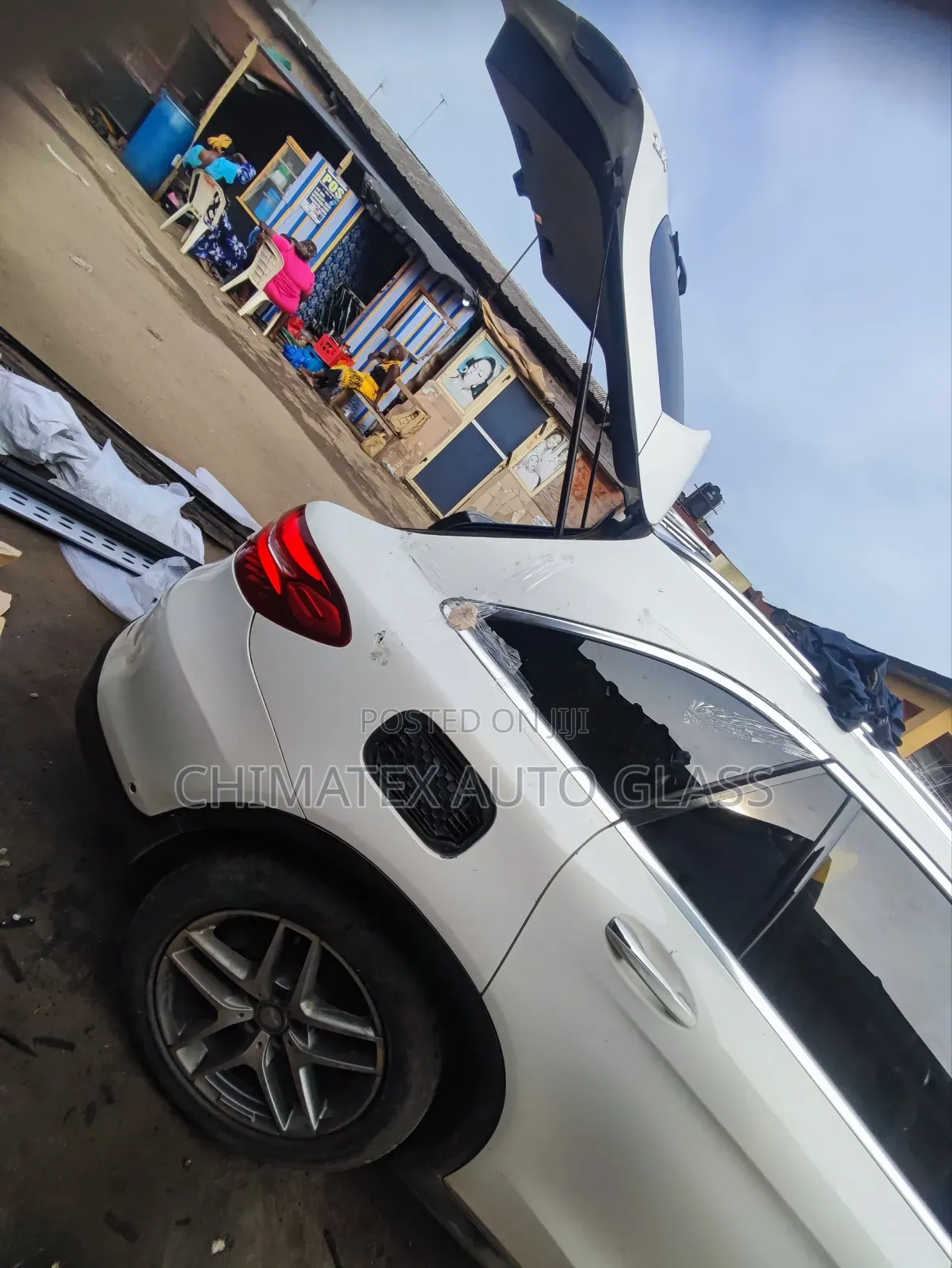 Glc300 Suv 2016 Rear Vent Glass Available