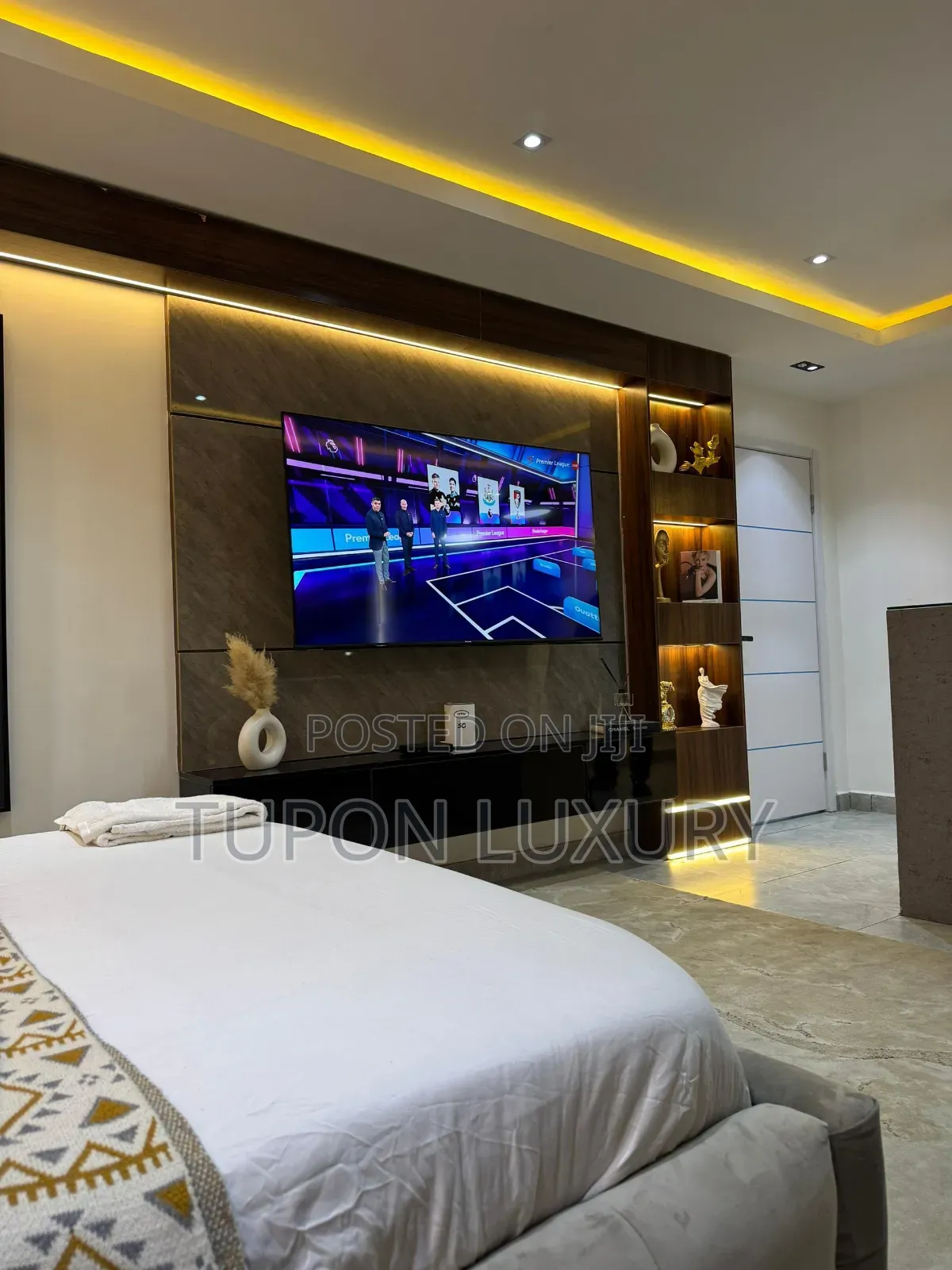 Spacious and Affordable Penthouse Studio Apartment With Gym