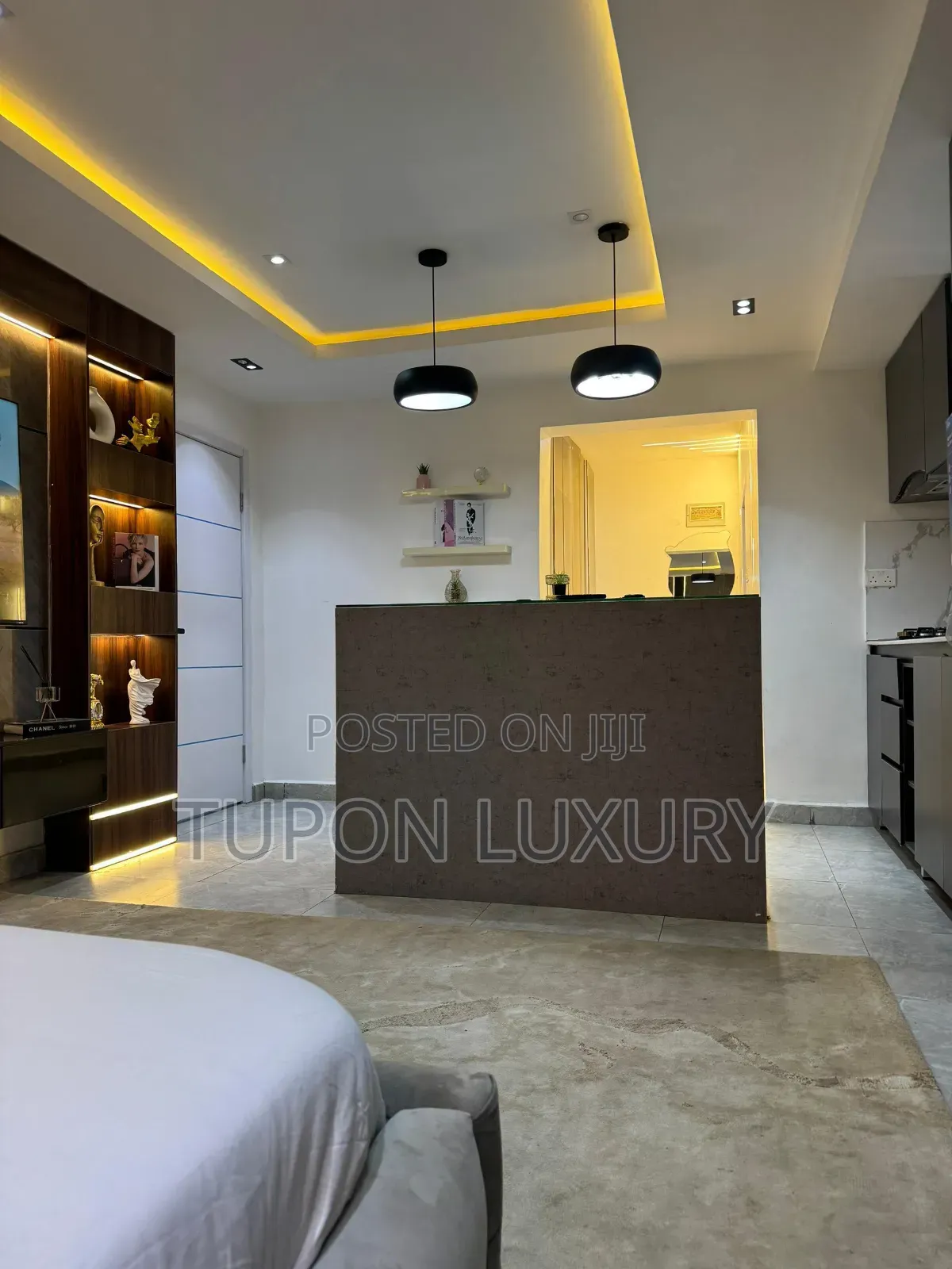 Spacious and Affordable Penthouse Studio Apartment With Gym