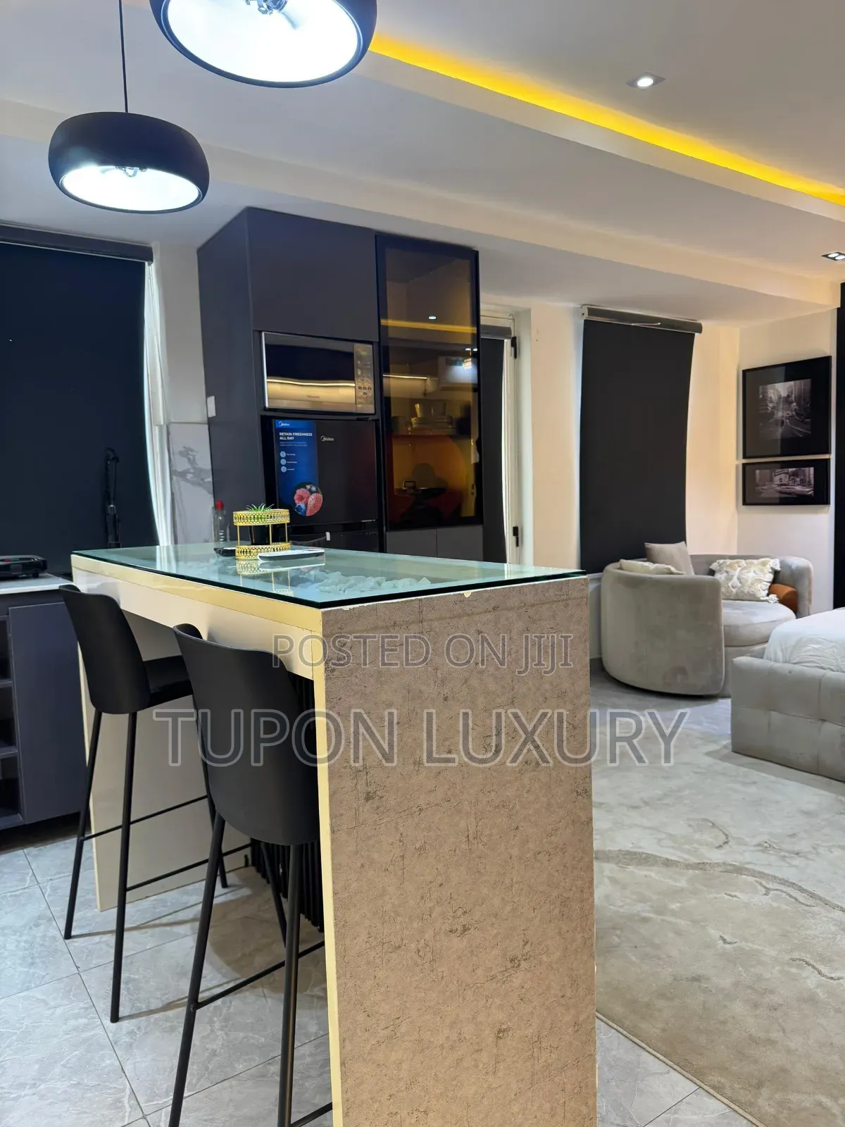 Spacious and Affordable Penthouse Studio Apartment With Gym
