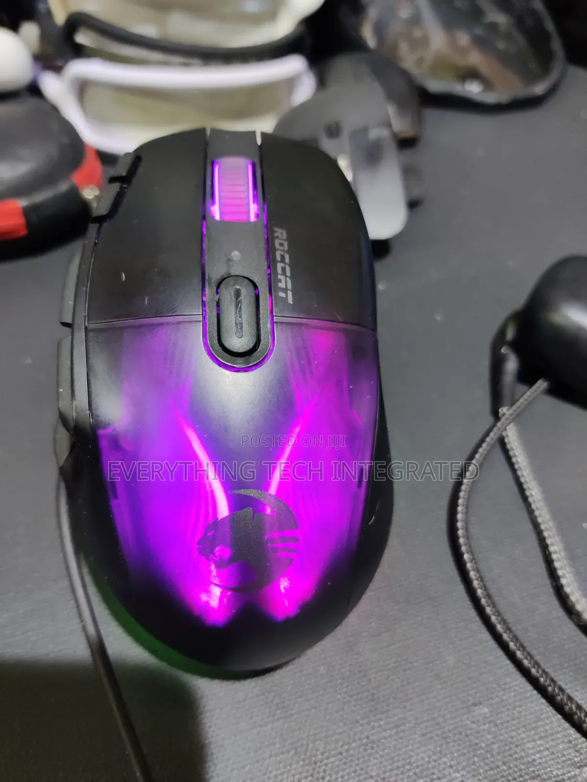 Roccat Kone Xp Air – Wireless Customizable Ergonomic Rgb Gaming Mouse