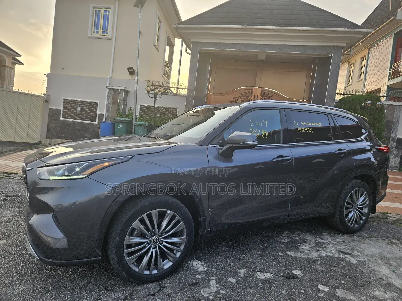 Toyota Highlander Platinum 2022 Gray