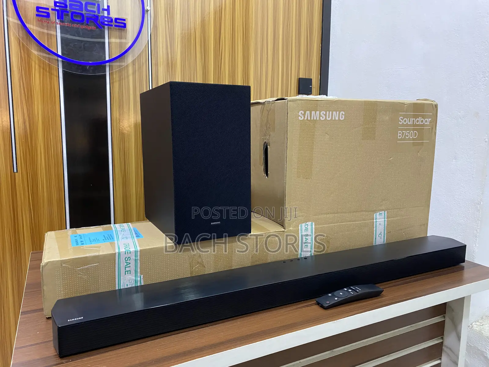 Open Boxed Samsung Hw-B750d Wireless Soundbar With Bass Boost