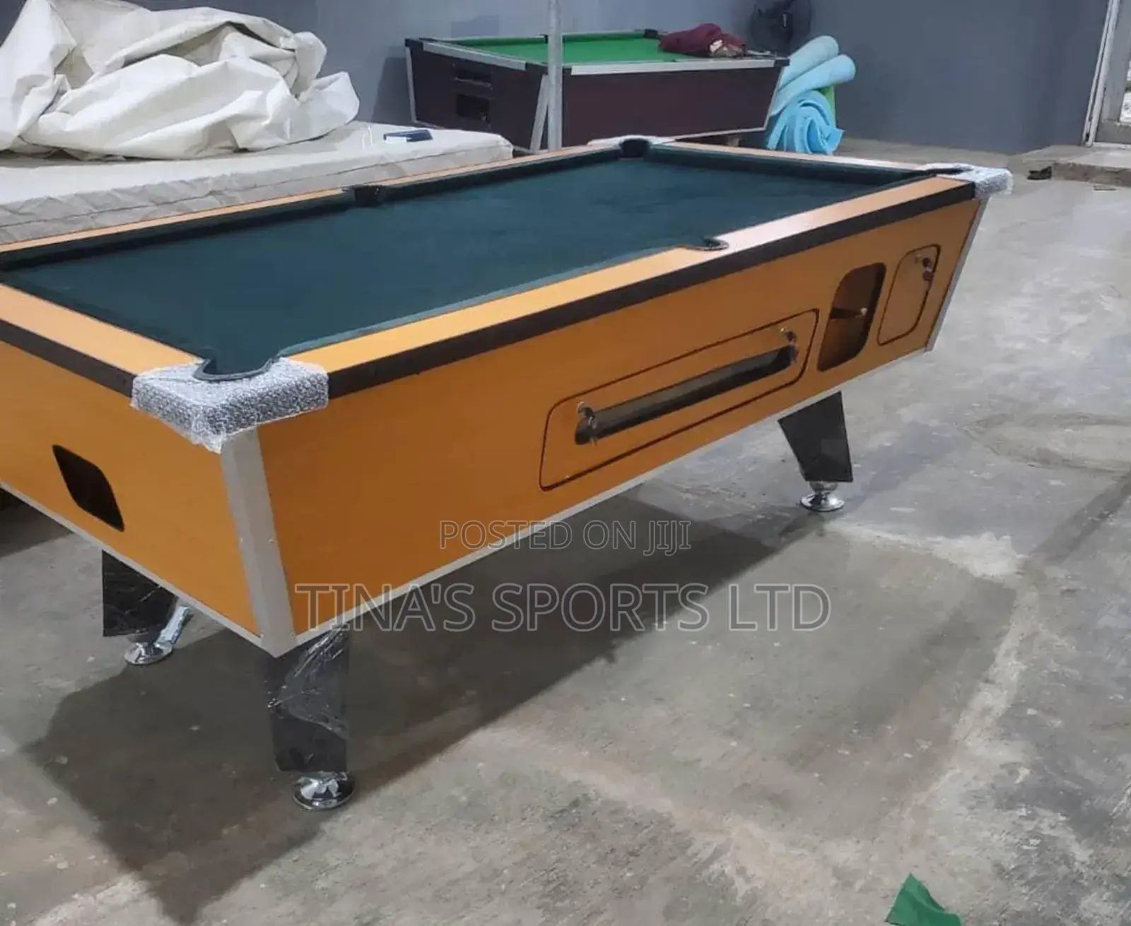 Coin Snooker Board With All Accessories
