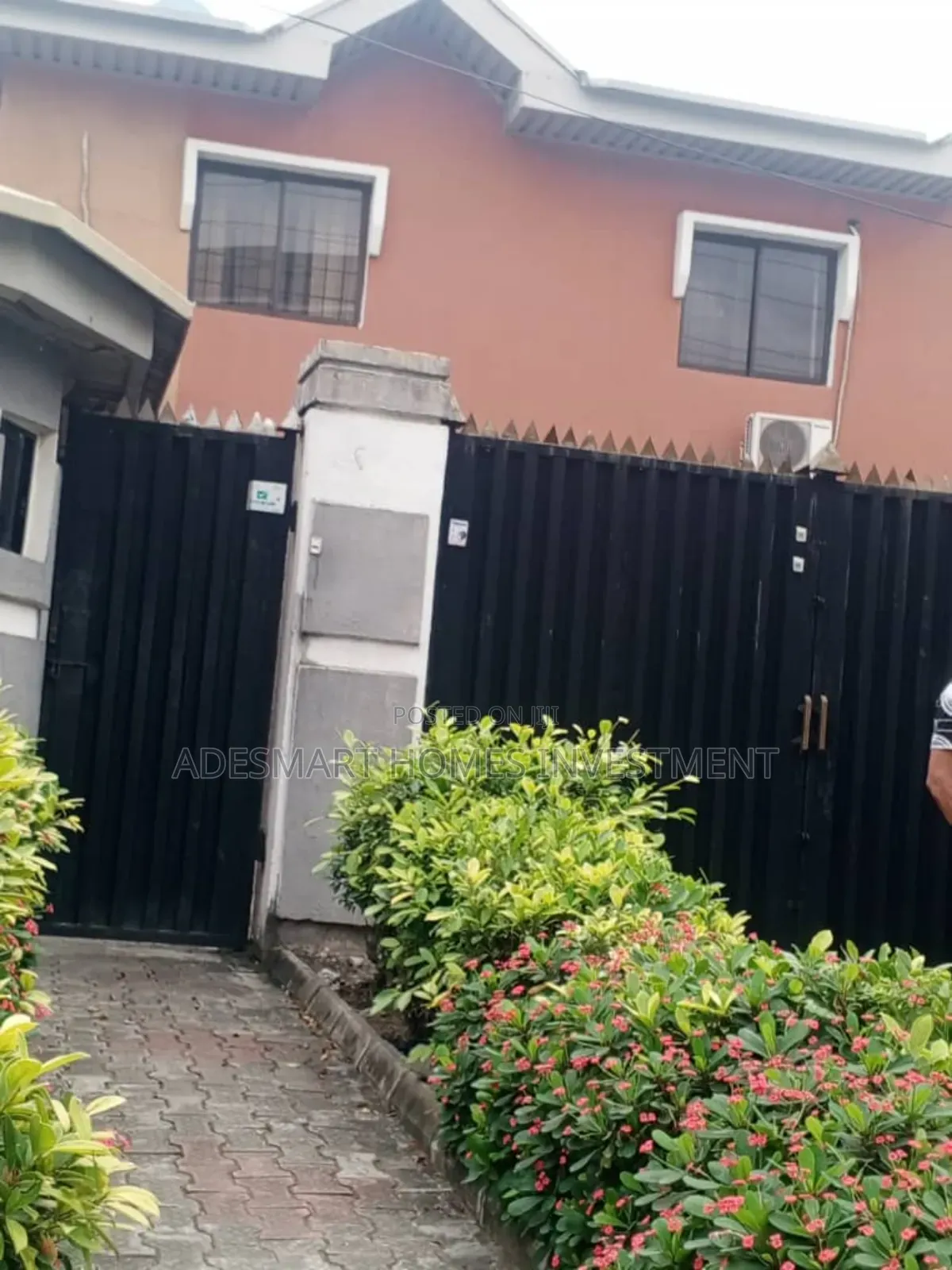 Mini Flat in Lekki Phase 1 for rent