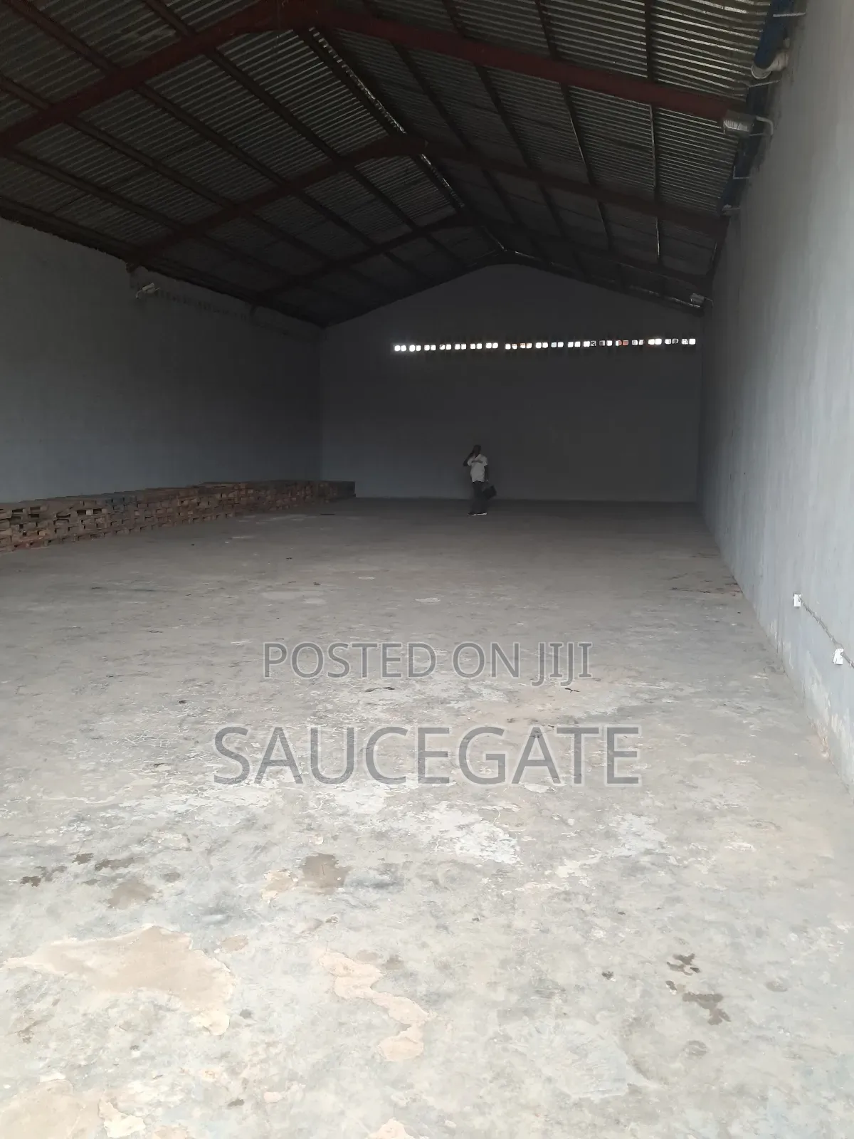 A Warehouse Tolet at Abuleoshun Opposite Trade Fair