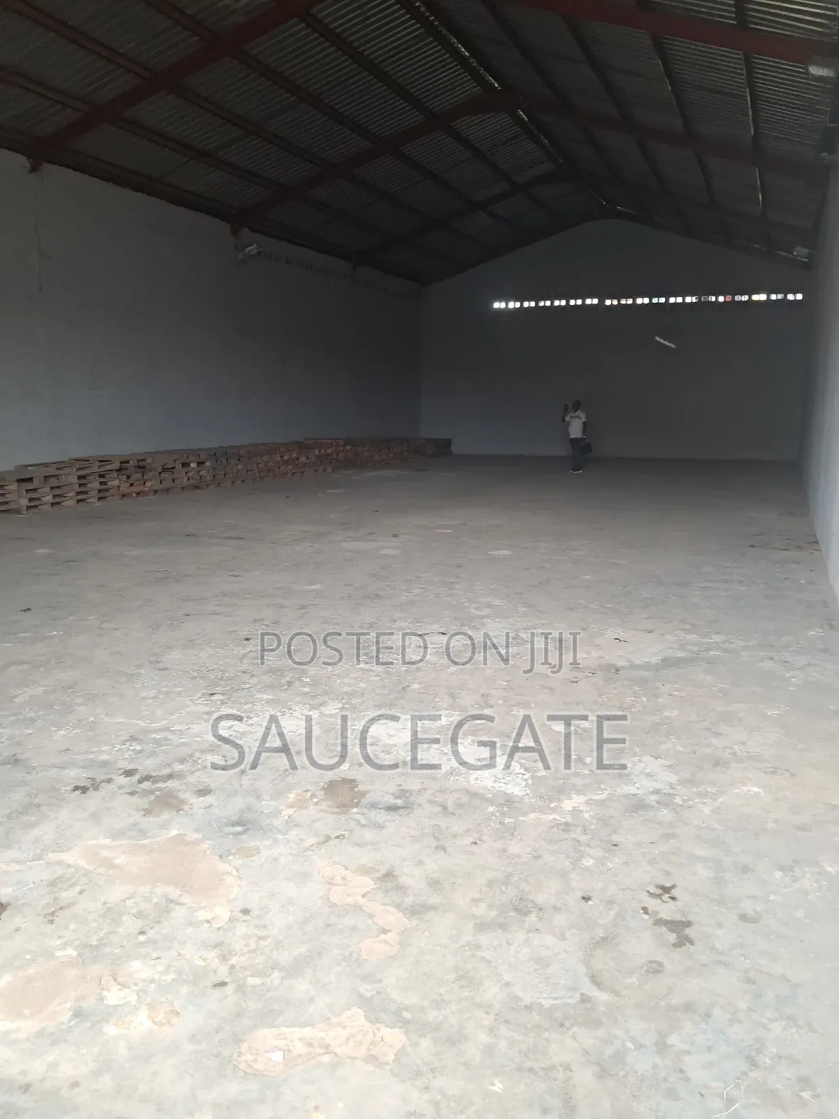 A Warehouse Tolet at Abuleoshun Opposite Trade Fair