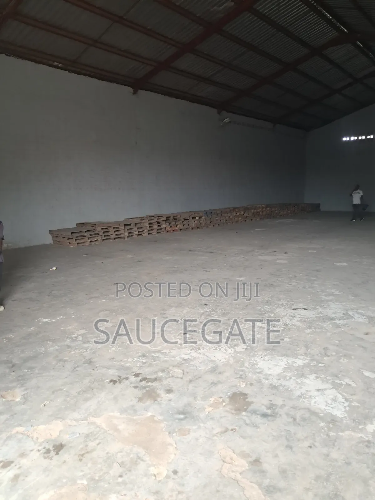 A Warehouse Tolet at Abuleoshun Opposite Trade Fair