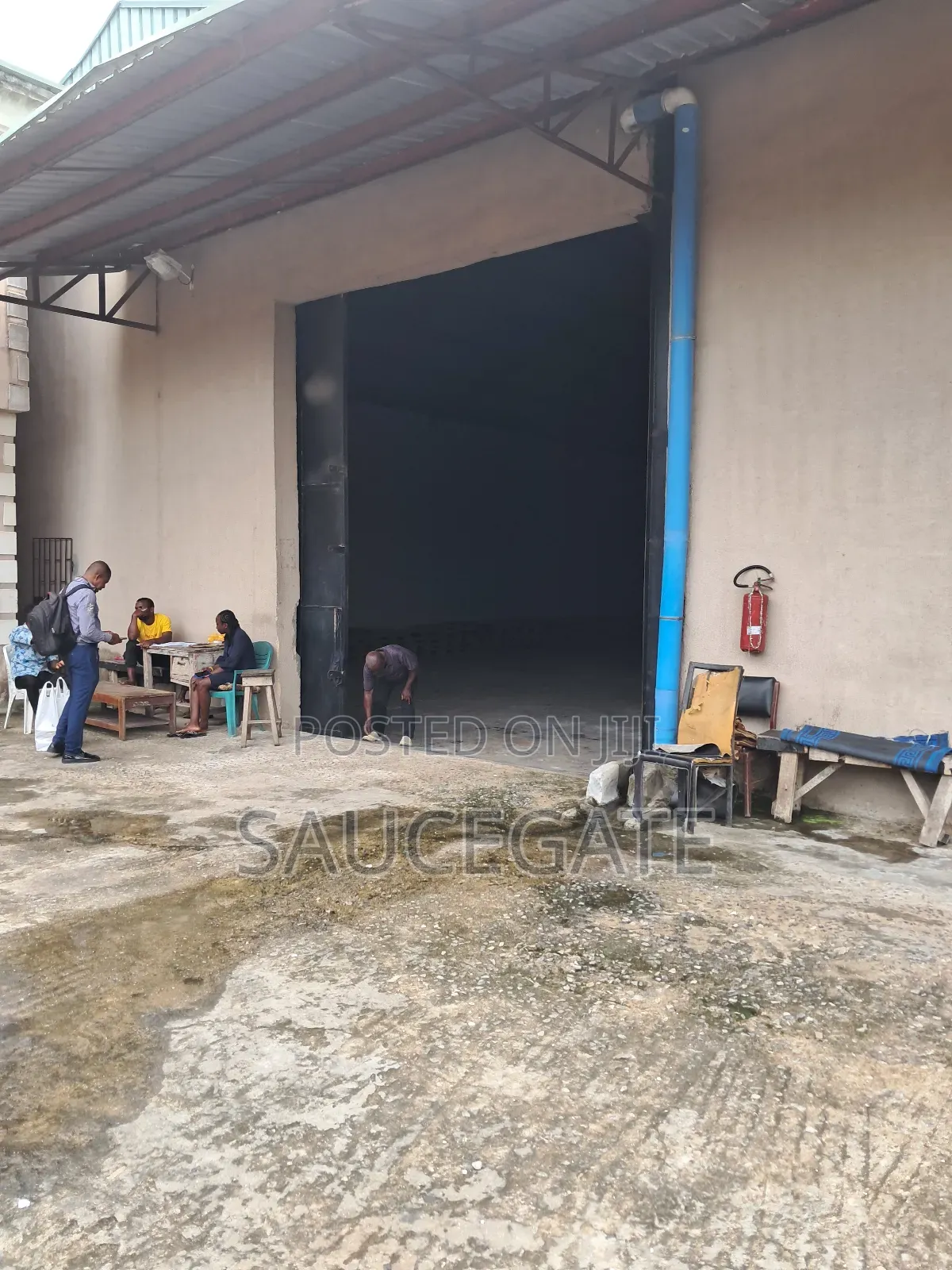 A Warehouse Tolet at Abuleoshun Opposite Trade Fair