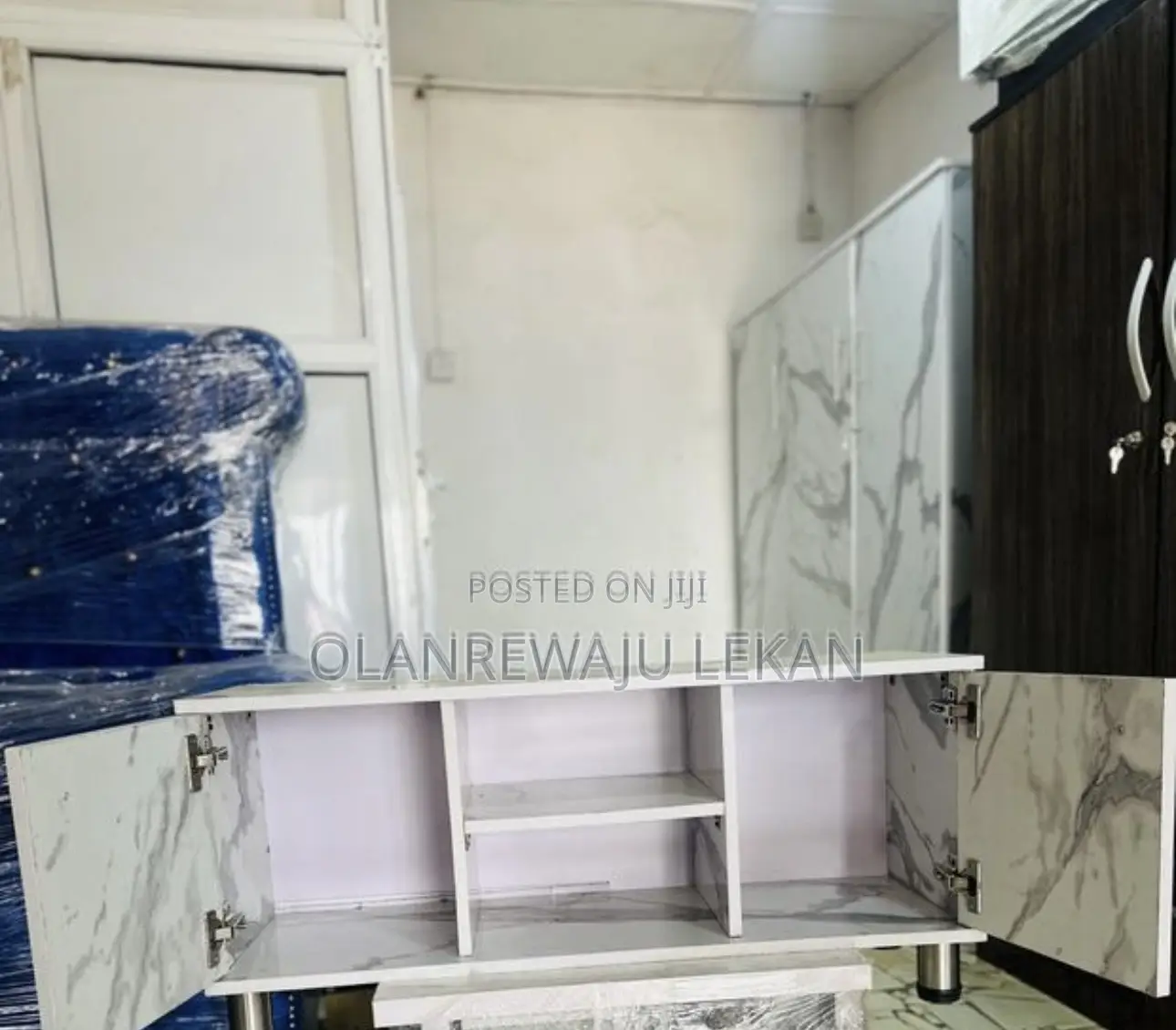 36 Inches Wide Tv-Shelf