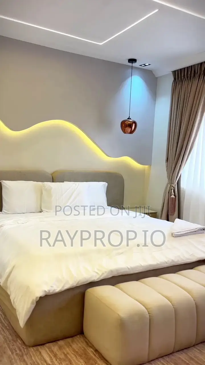 777130va - 3 Bedroom Shortlet in Lekki Phase 1