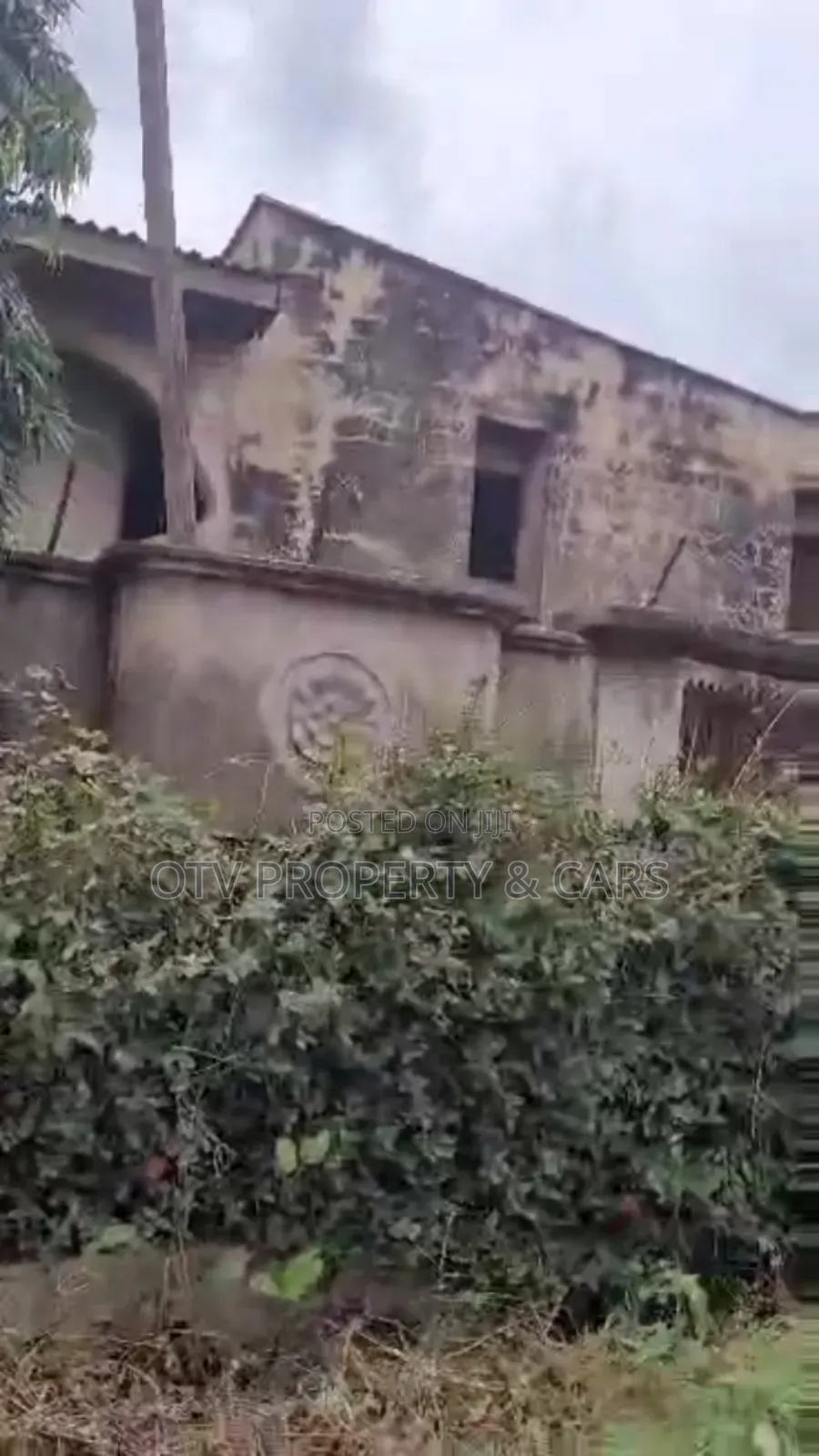 8bdrm Duplex in Akobo for sale