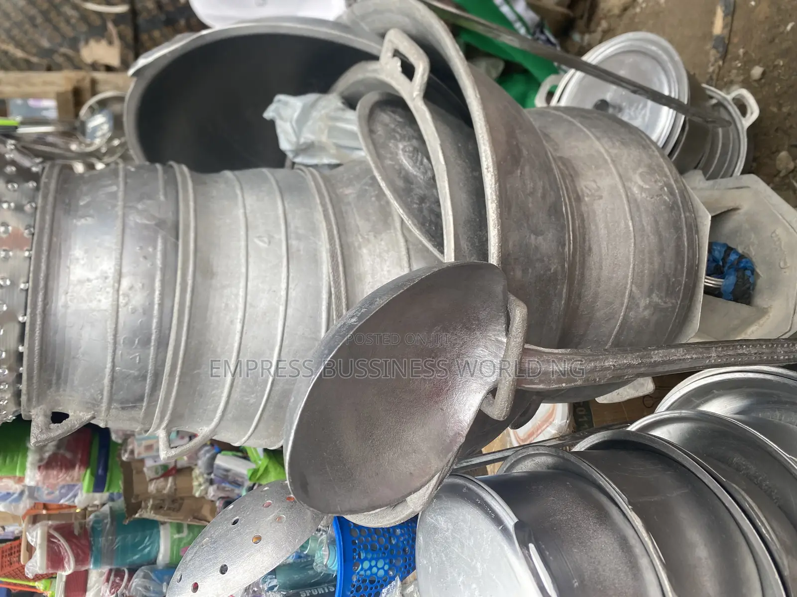 Set of Local Cooking Pots- 5 Pots With Cover