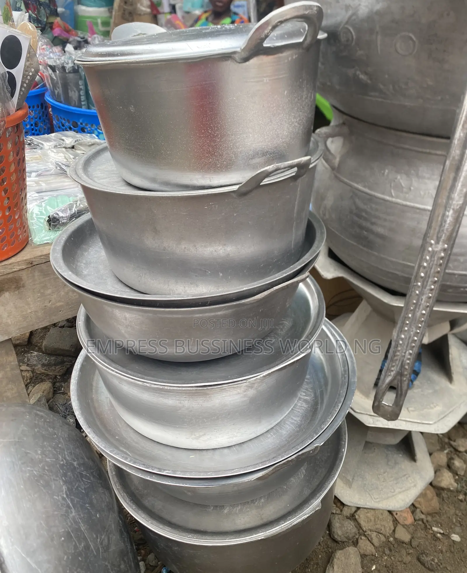 Set of Local Cooking Pots- 5 Pots With Cover