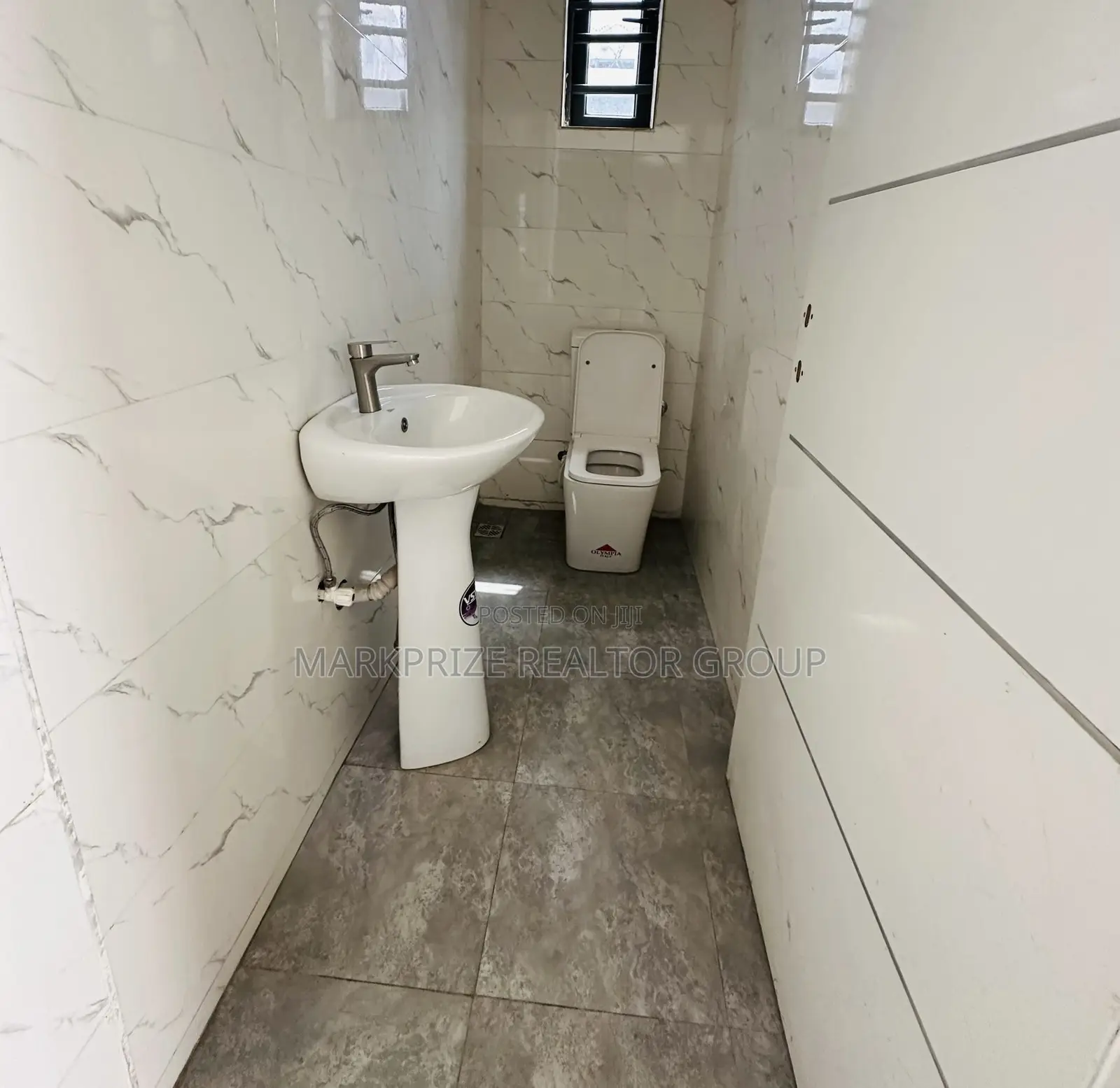 5bdrm Duplex in Magodo Phase 2 Lagos for sale