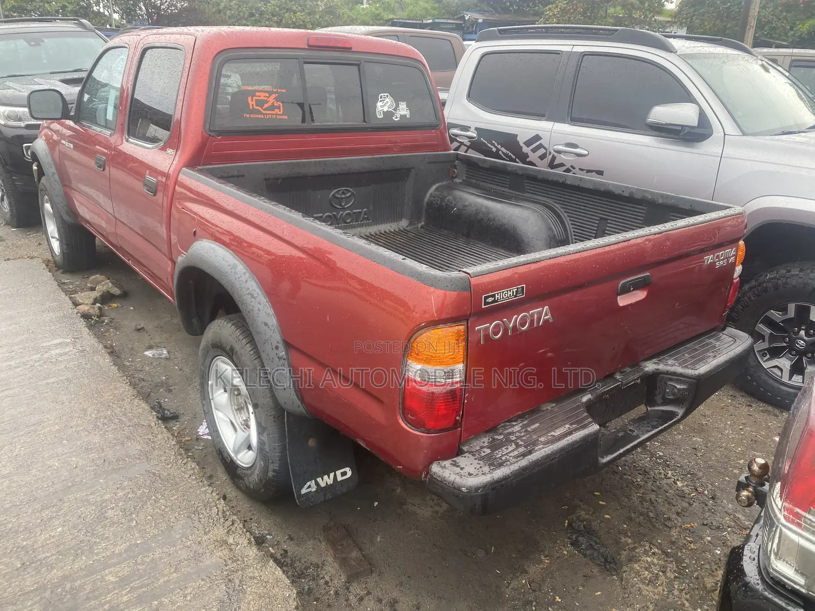 Toyota Tacoma Base V6 4x4 Double-Cab 121.9 in. WB 2002 Red