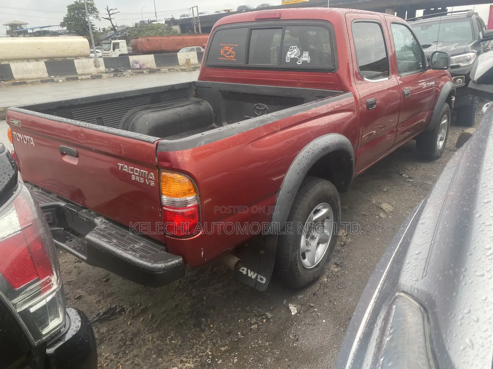Toyota Tacoma Base V6 4x4 Double-Cab 121.9 in. WB 2002 Red