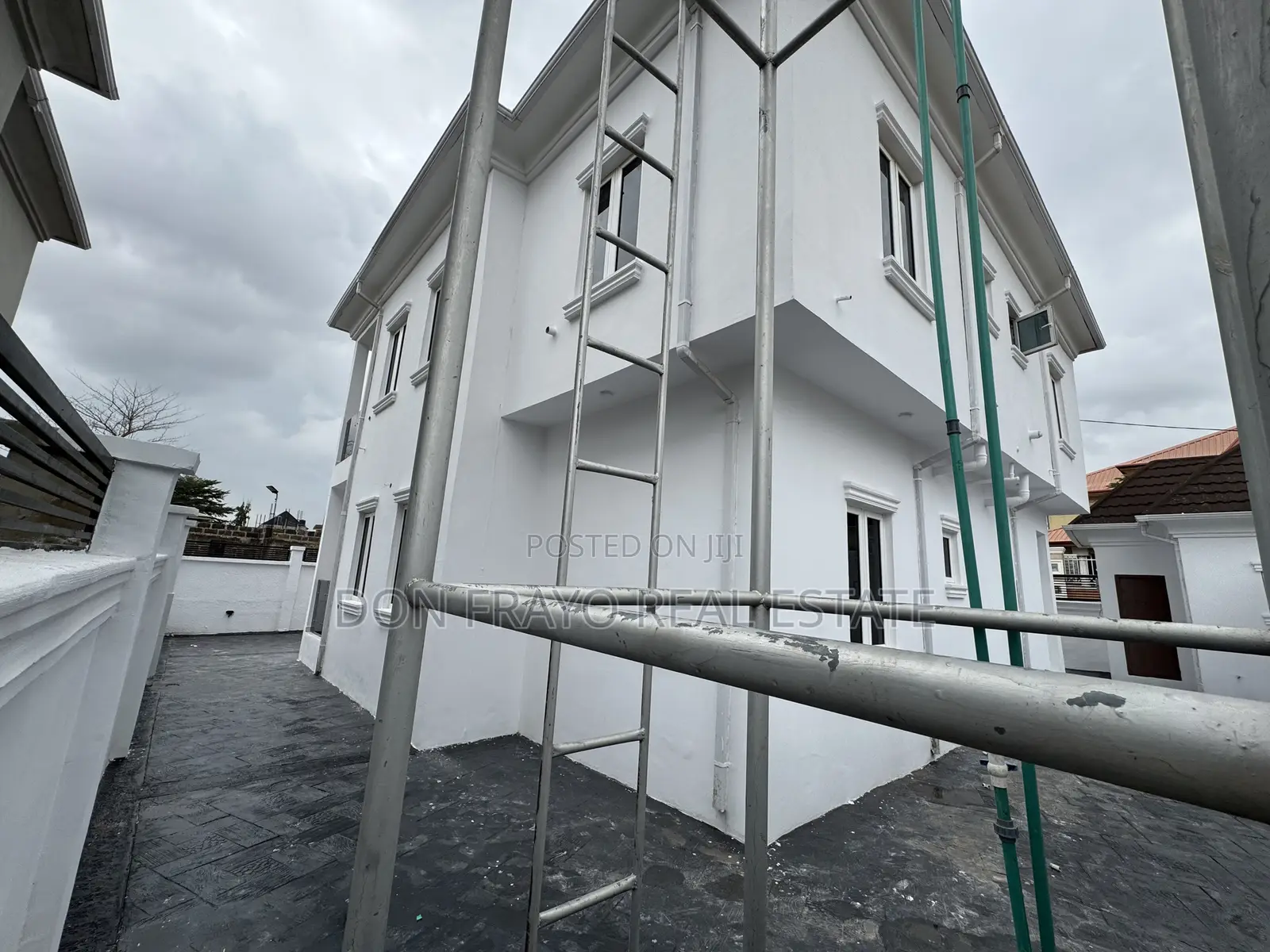 4bdrm Duplex in Sonbeam Sch Area, Bodija for sale