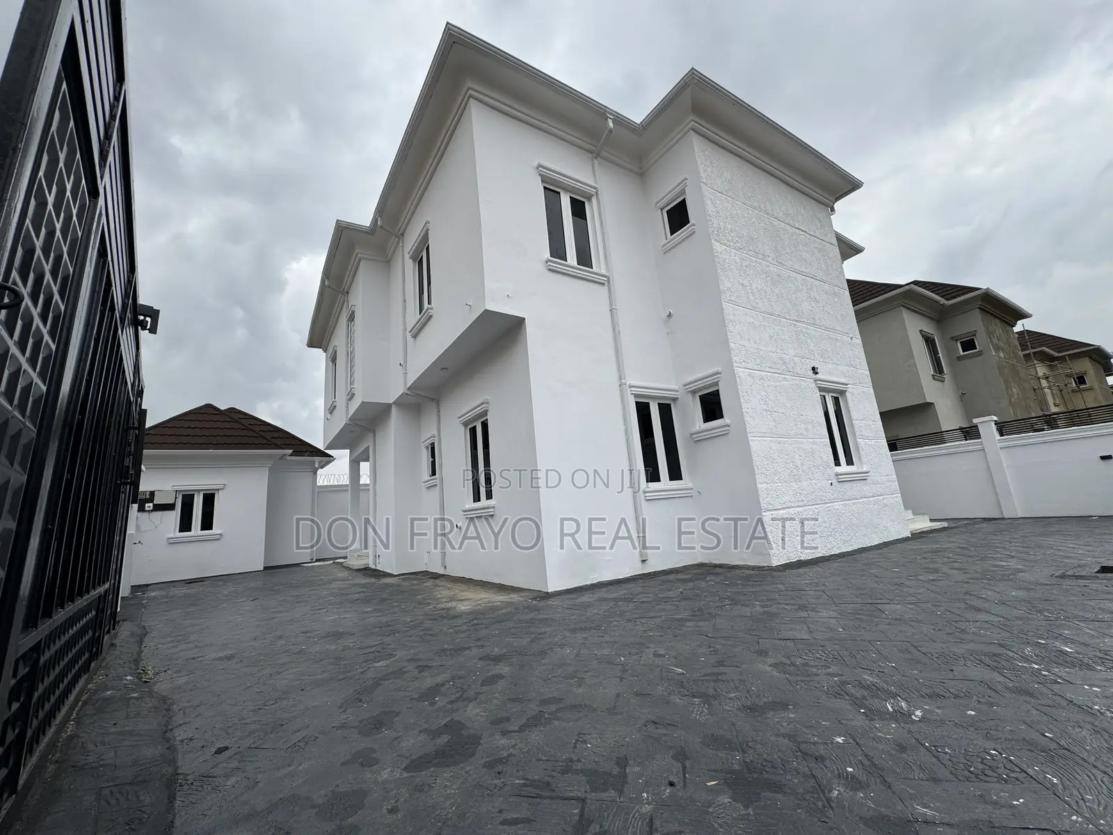 4bdrm Duplex in Sonbeam Sch Area, Bodija for sale