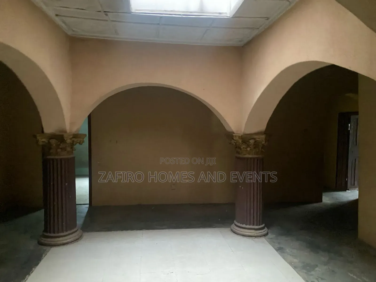 6bdrm Bungalow in Ilupelu Estate for sale