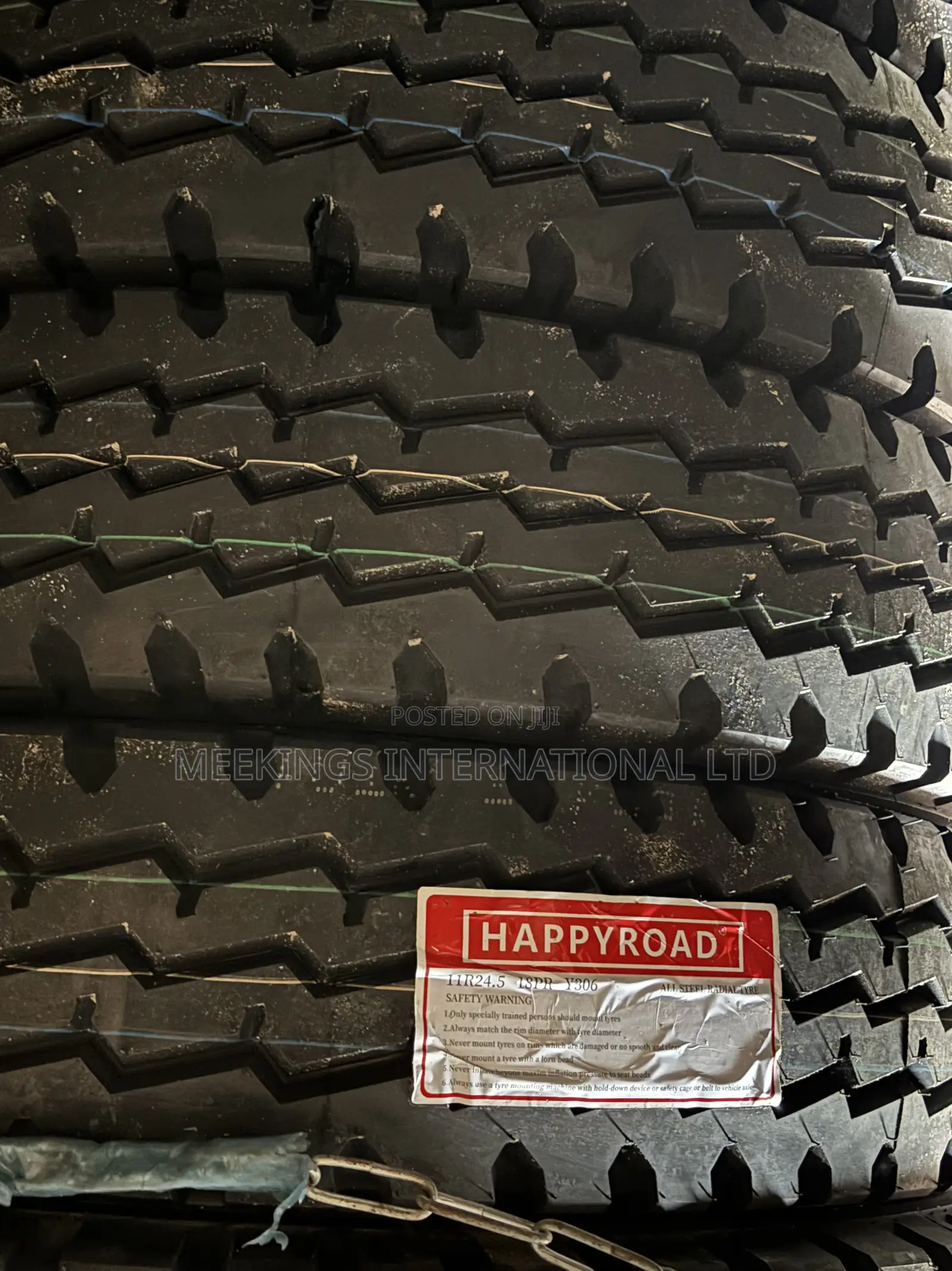 Brand New 11r24.5 Happy Road Tyre