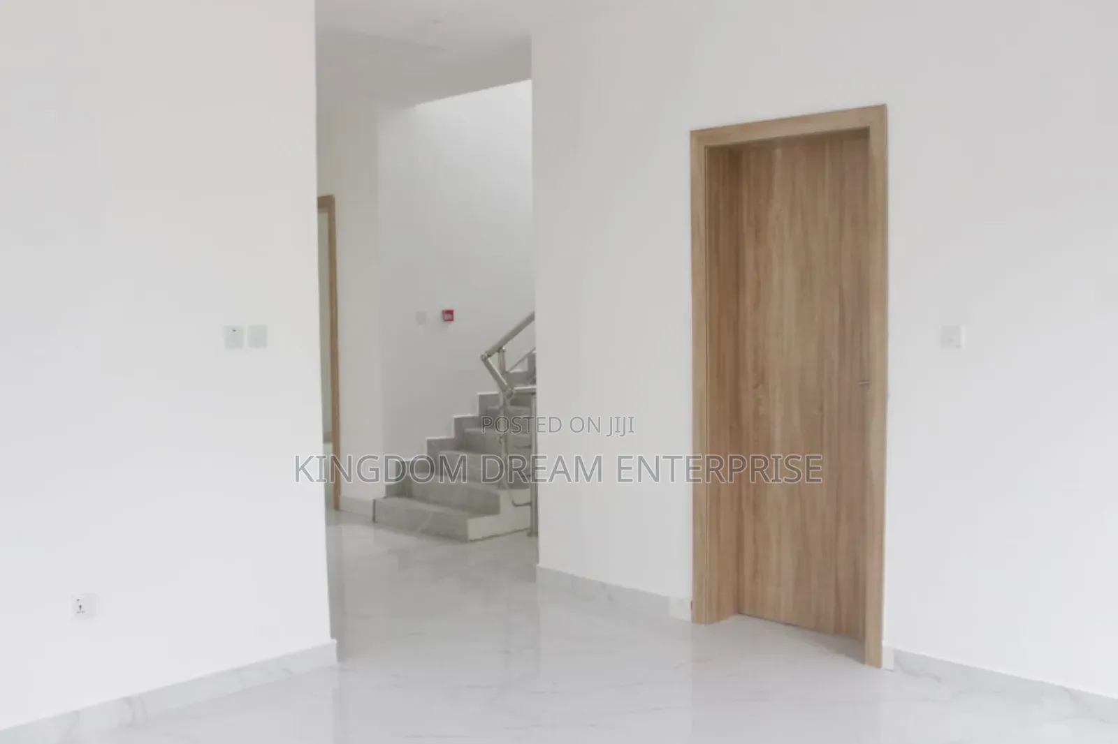 2bdrm Block of Flats in Chevron Lekki for rent