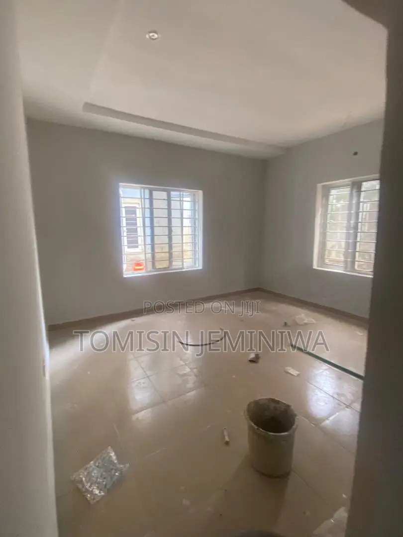 Furnished 3bdrm Block of Flats in Pacific Estate, Kubwa for rent