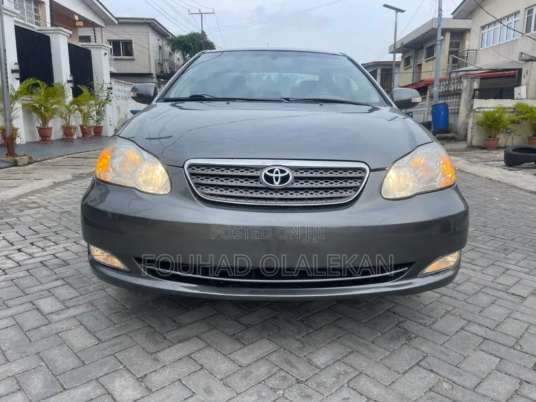 Toyota Corolla LE 2005 Gray